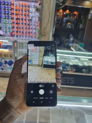 Samsung Galaxy A06 128 GB Gold