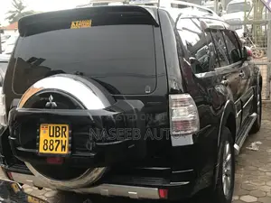 Mitsubishi Pajero 2010 Black