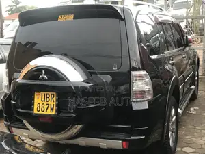Mitsubishi Pajero 2010 Black