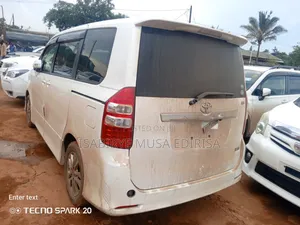 Toyota Noah 2013 White