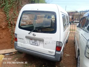 Nissan Vanette 2011 White