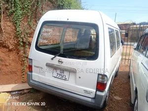 Nissan Vanette 2011 White