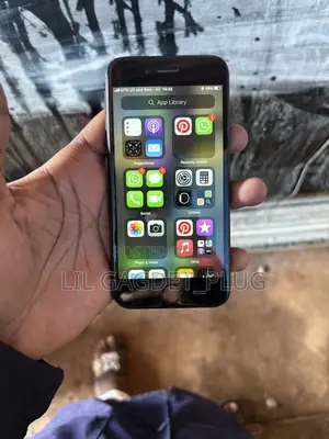 Apple iPhone 7 32 GB Black