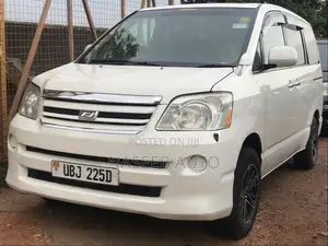 Toyota Noah 2006 White