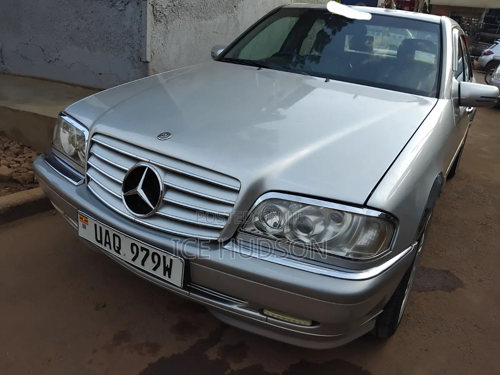 Mercedes-Benz C200 2000 Silver