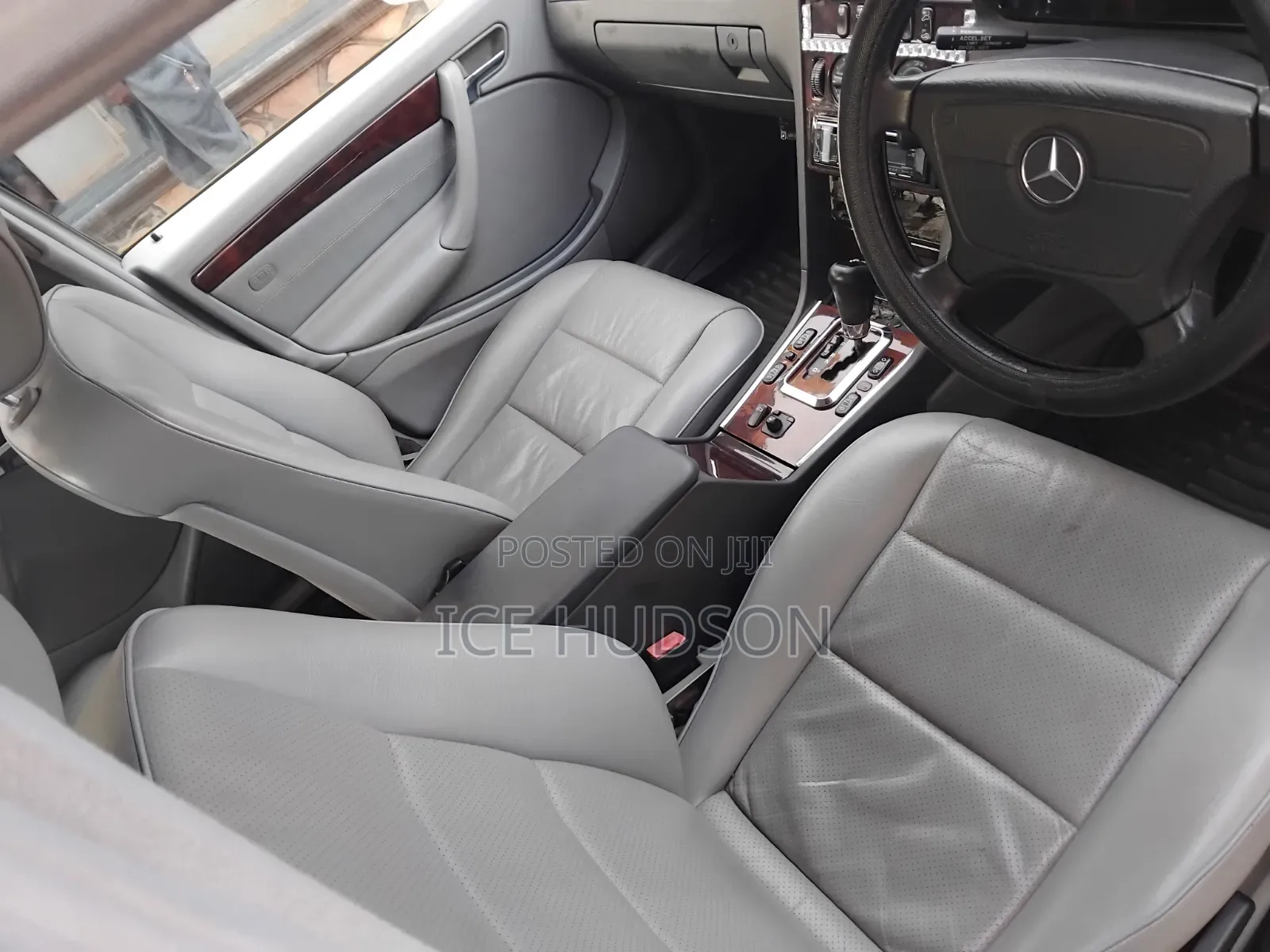Mercedes-Benz C200 2000 Silver