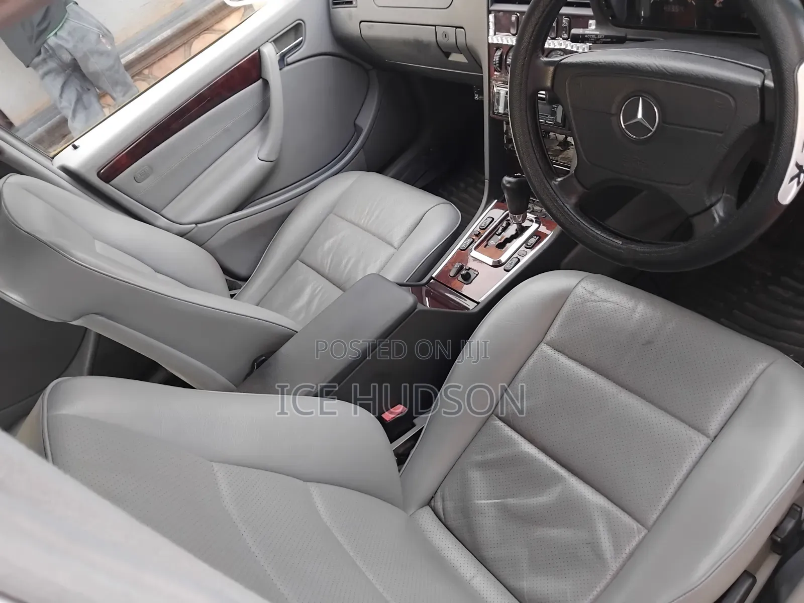 Mercedes-Benz C200 2000 Silver