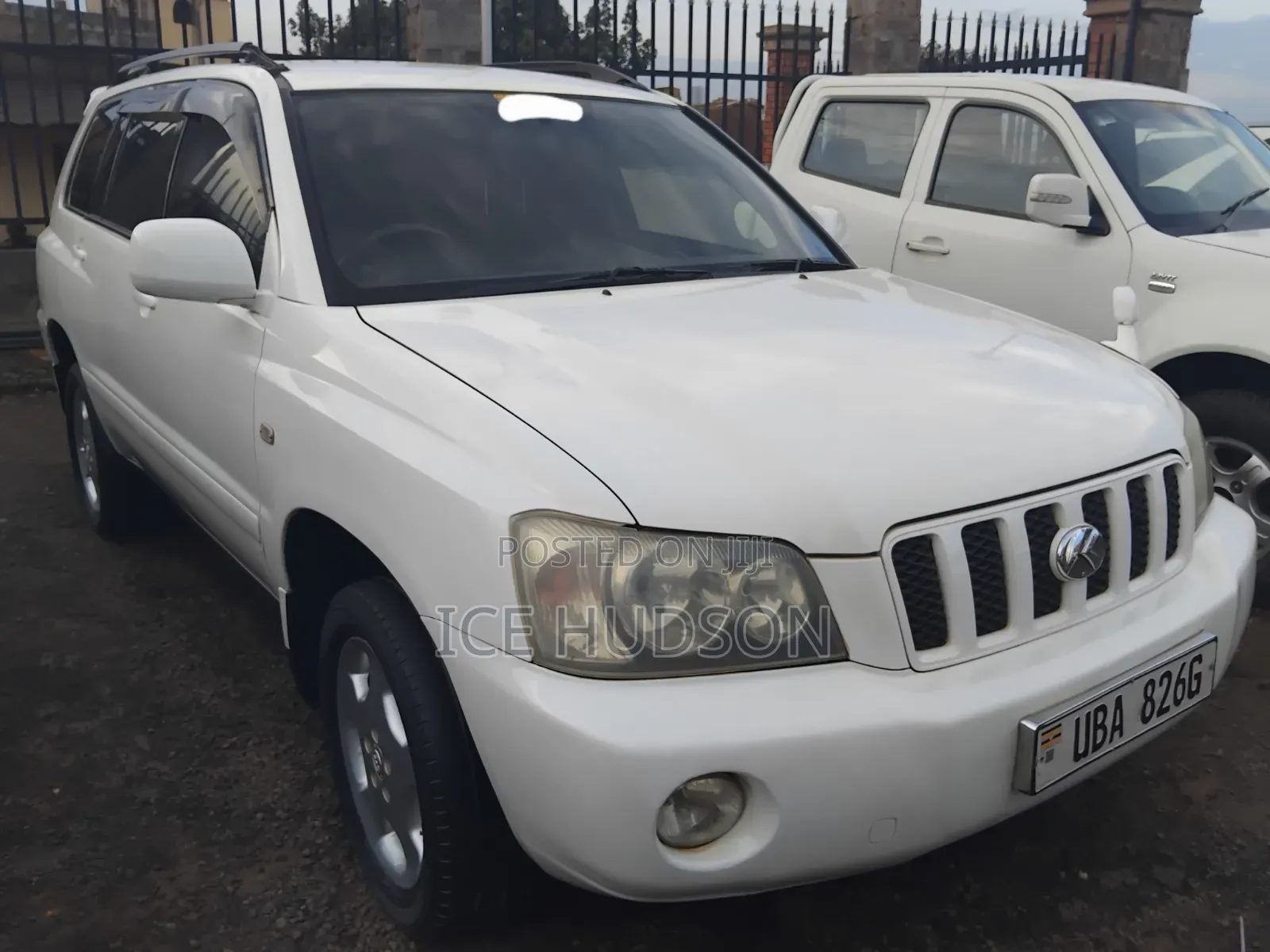 Toyota Kluger 2003 White