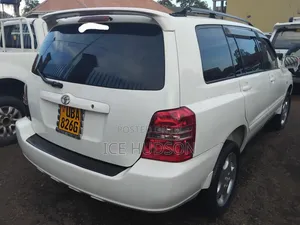 Toyota Kluger 2003 White