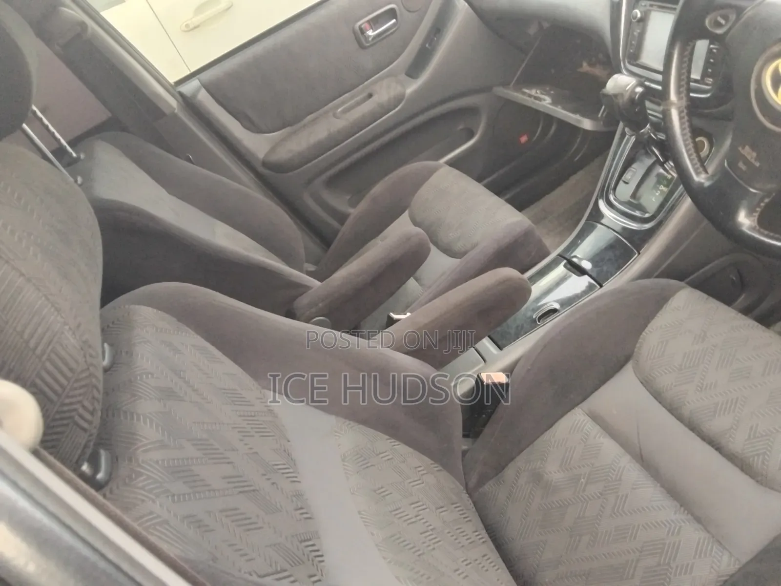 Toyota Kluger 2003 White