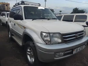 Toyota Land Cruiser Prado 2001