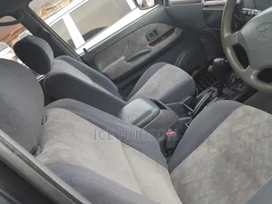 Toyota Land Cruiser Prado 2001
