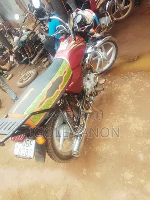 Bajaj Boxer 100 2024 Red