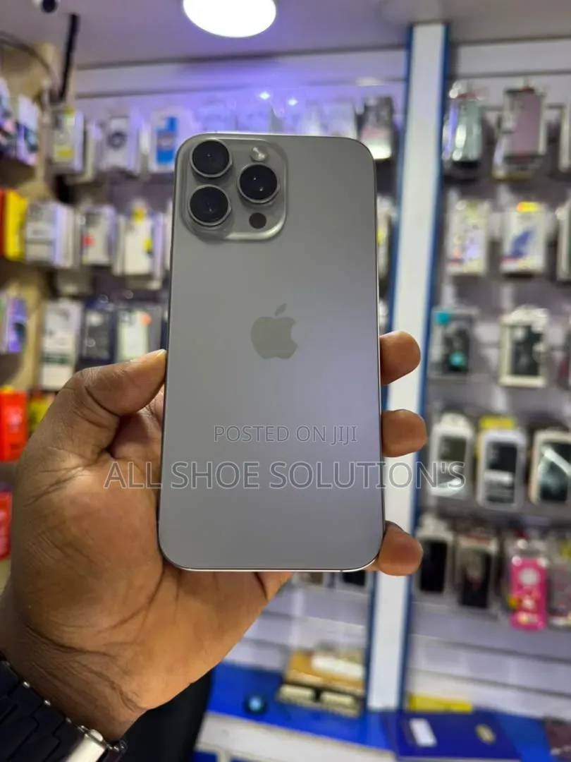 Apple iPhone 15 256 GB Gray