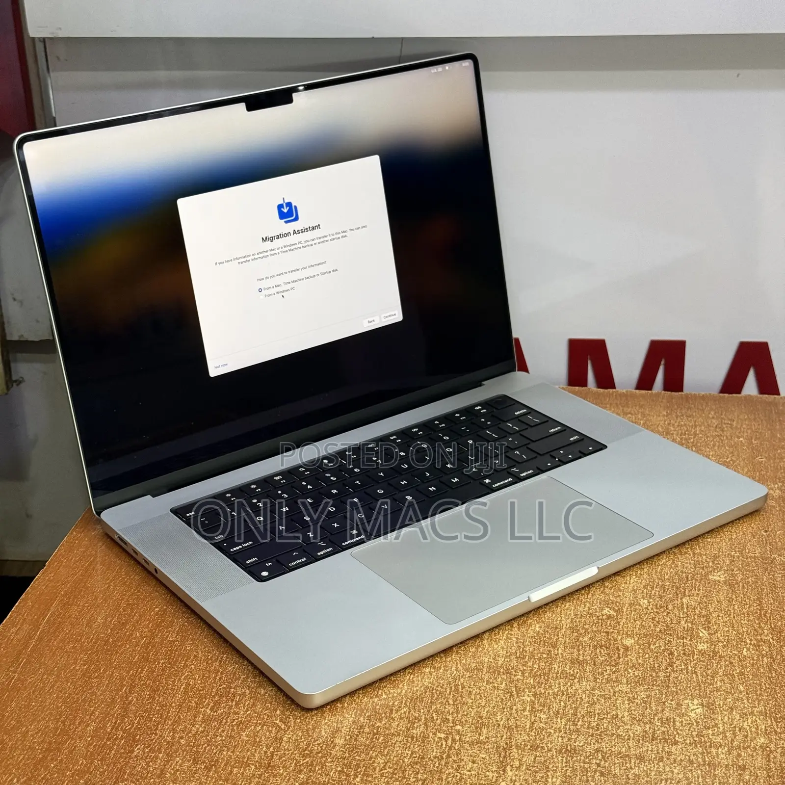 Laptop Apple MacBook Pro 2021 M1 16GB Apple M1 Pro SSD 512GB