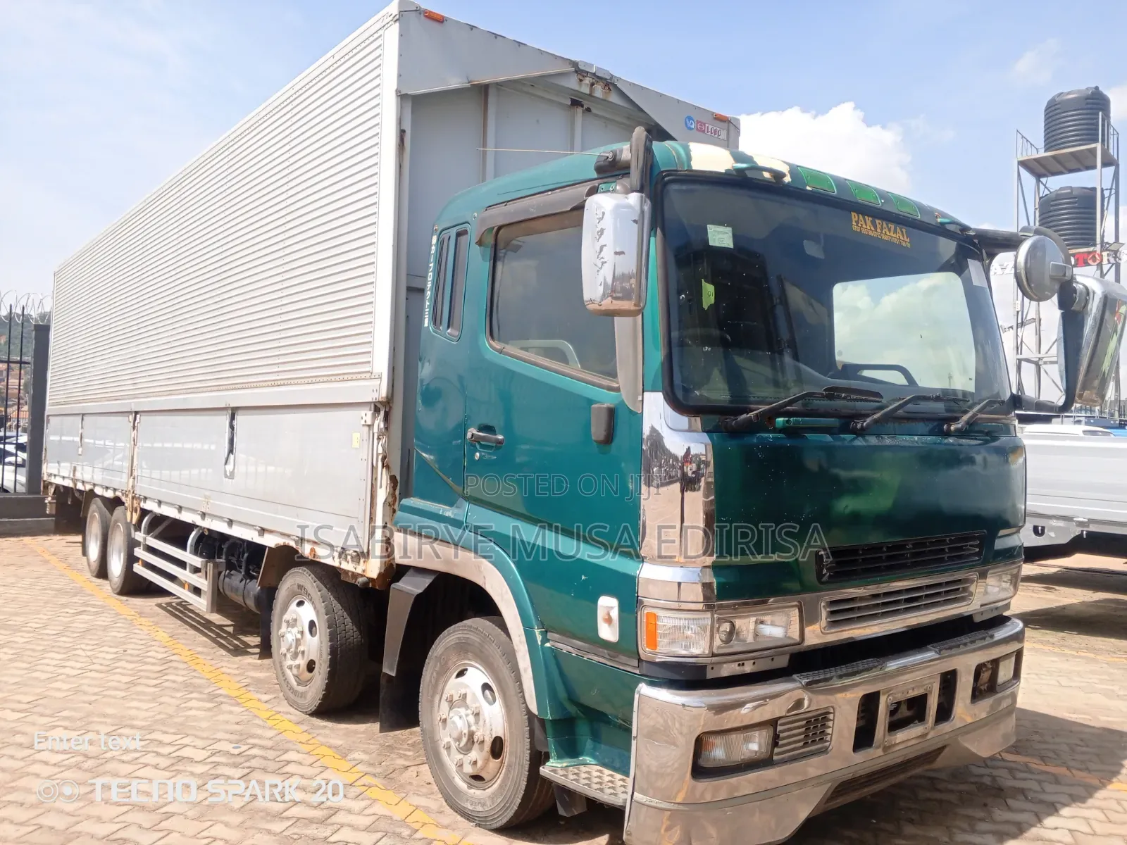 Fuso Supergreat 12 Tyres Box Body 20 Tones