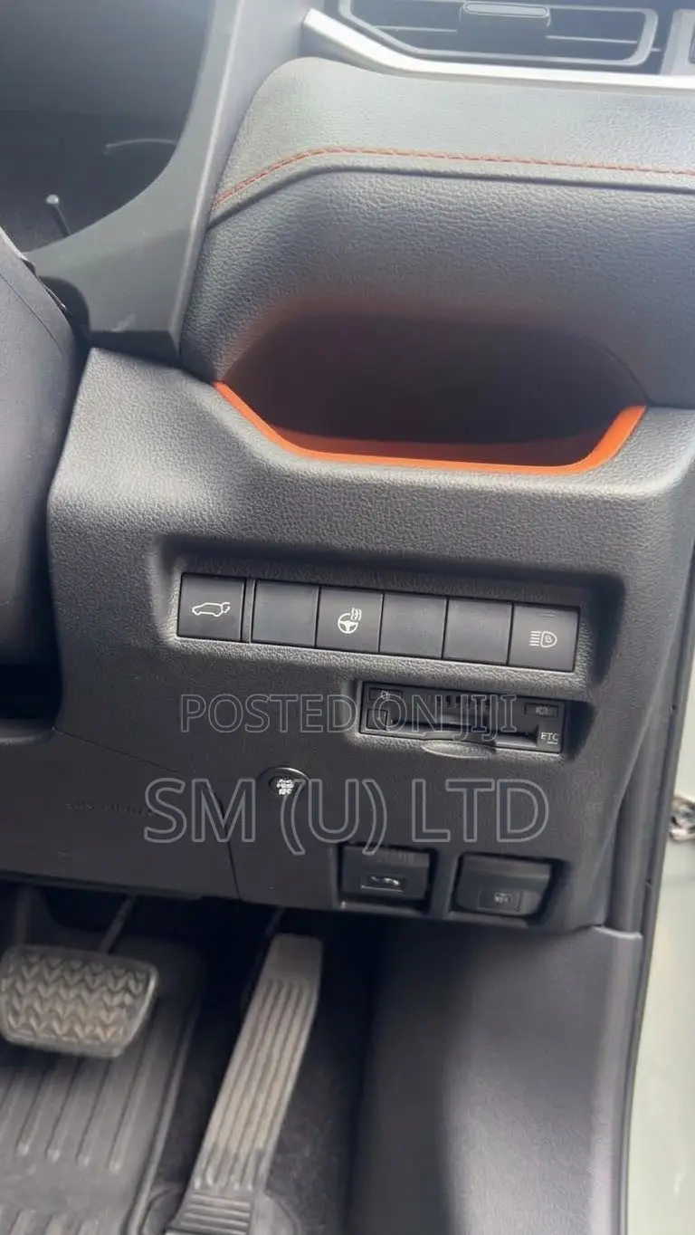 Toyota RAV4 Adventure AWD 2020 Green