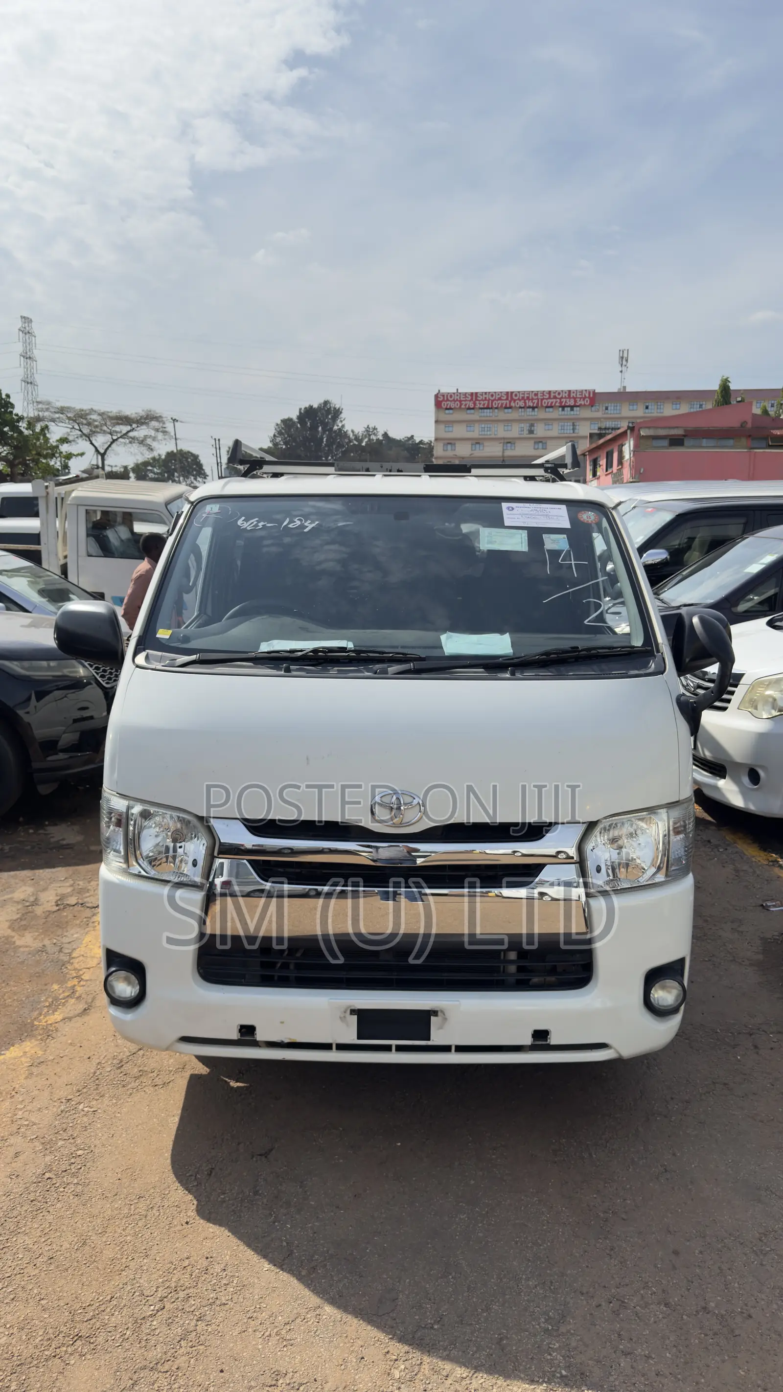 Toyota HiAce 2014 White