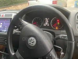 Volkswagen Tiguan 2010 Black