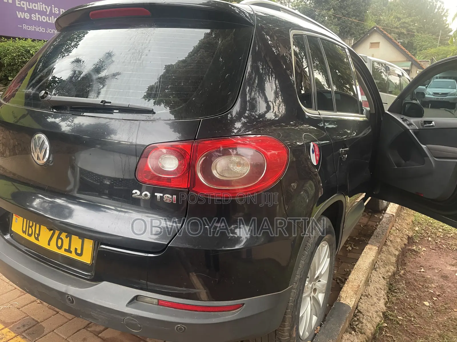 Volkswagen Tiguan 2010 Black