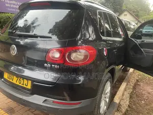Volkswagen Tiguan 2010 Black