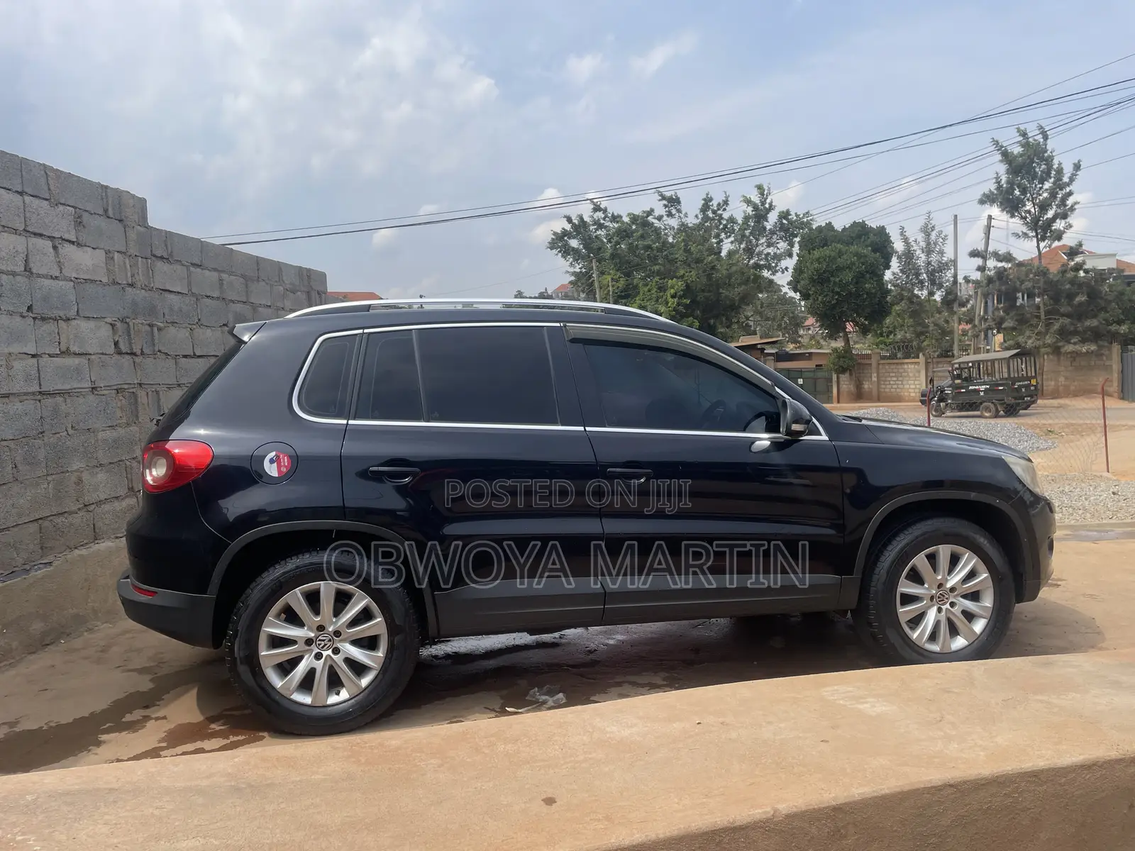 Volkswagen Tiguan 2010 Black
