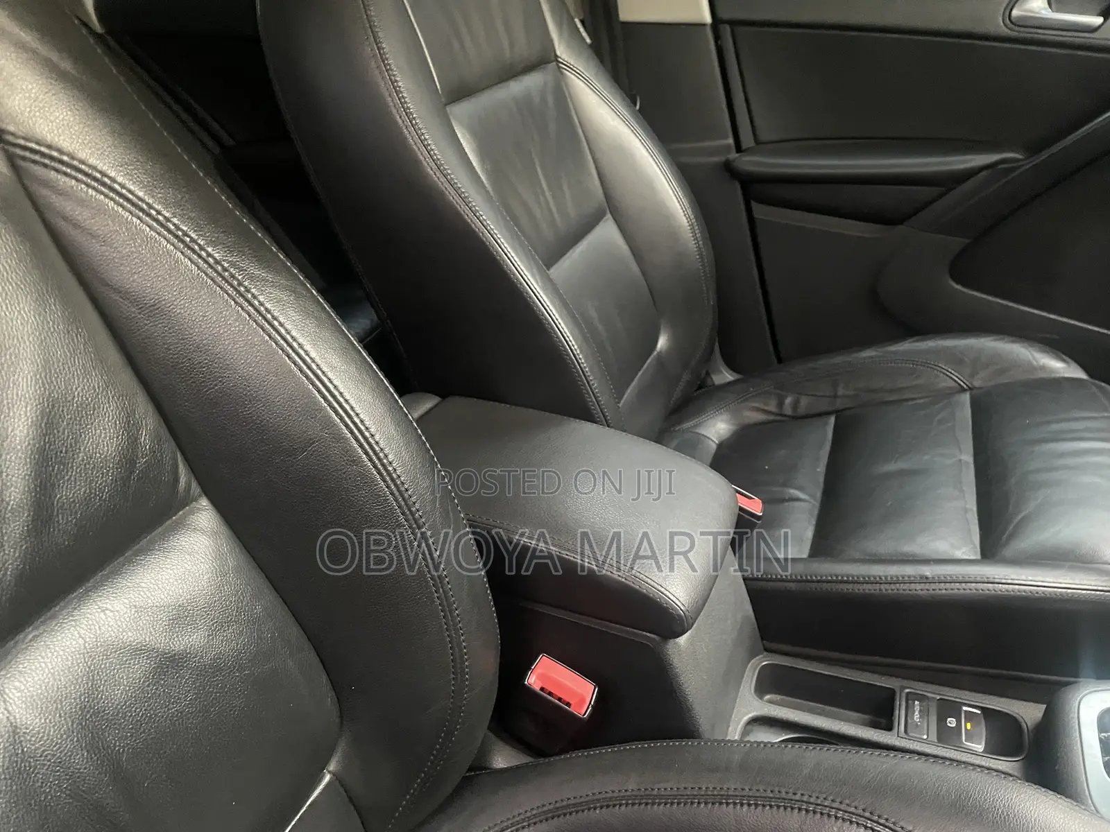 Volkswagen Tiguan 2010 Black
