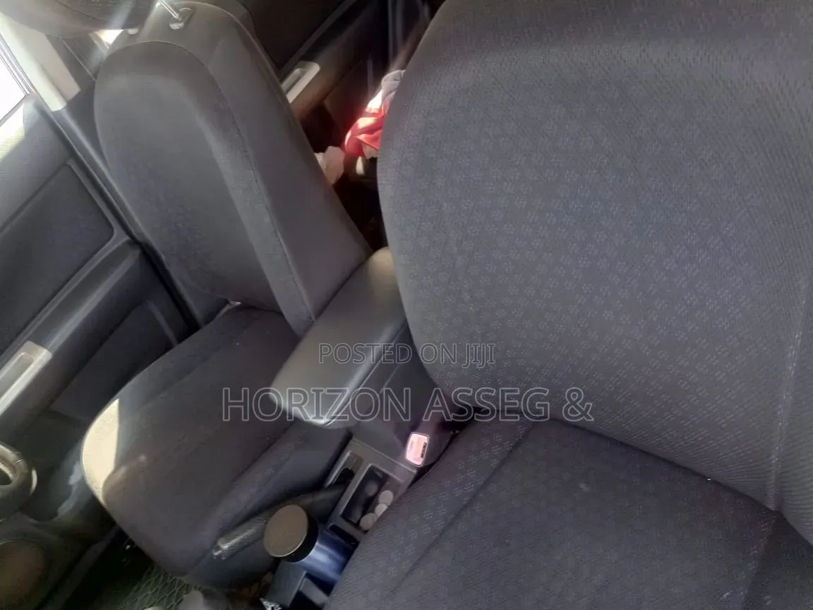Toyota Corolla Rumion Hatchback 1.5 FWD 2011 Red