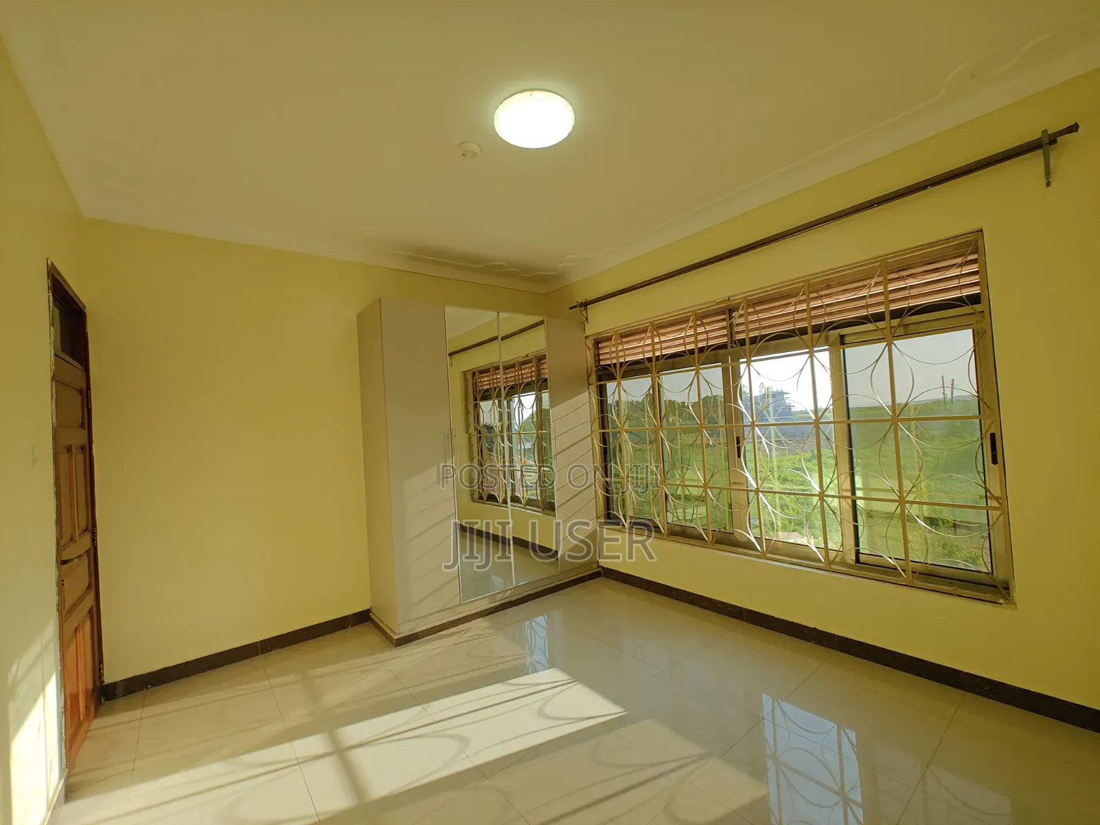 5bdrm Mansion in Victoria Estate, Katabi for sale