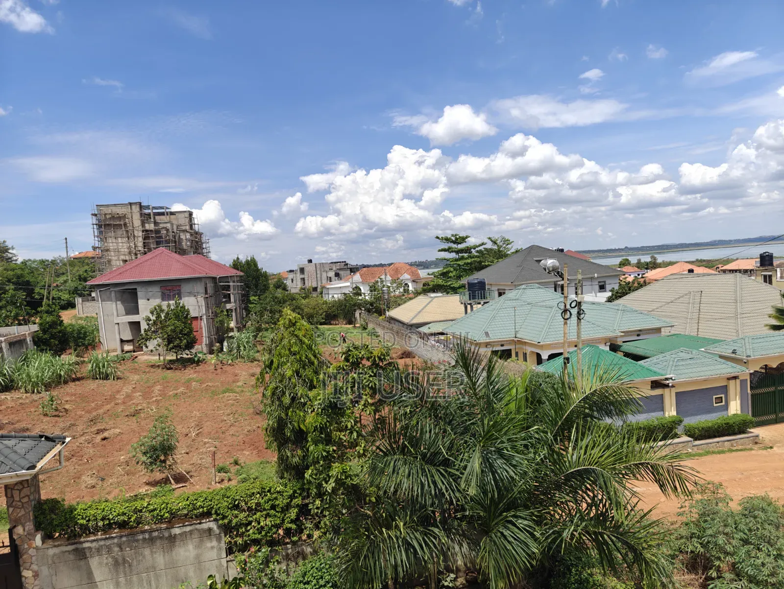 6bdrm Mansion in Victoria Estate, Katabi for sale
