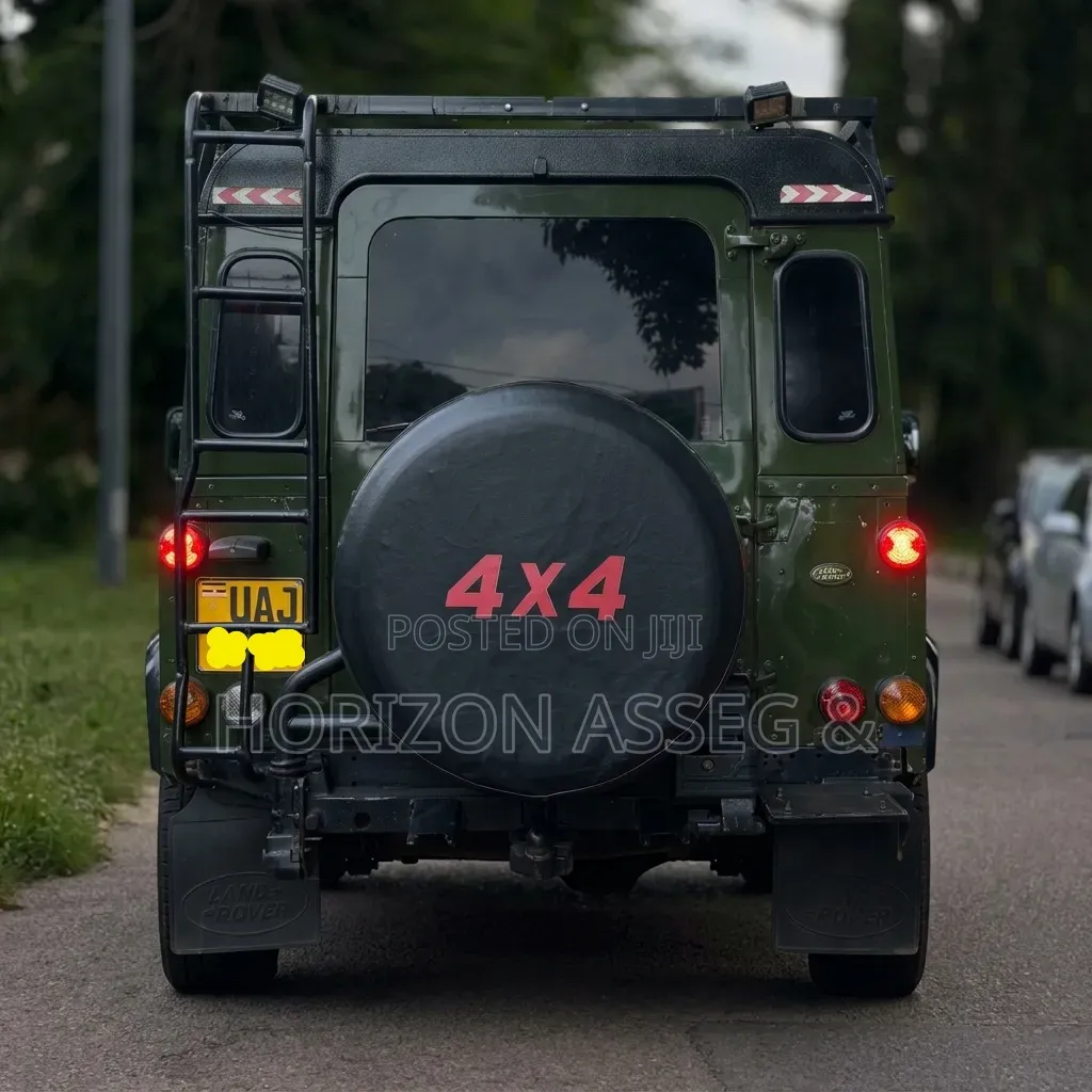 Land Rover Defender Soft Top 4x4 1995 Green