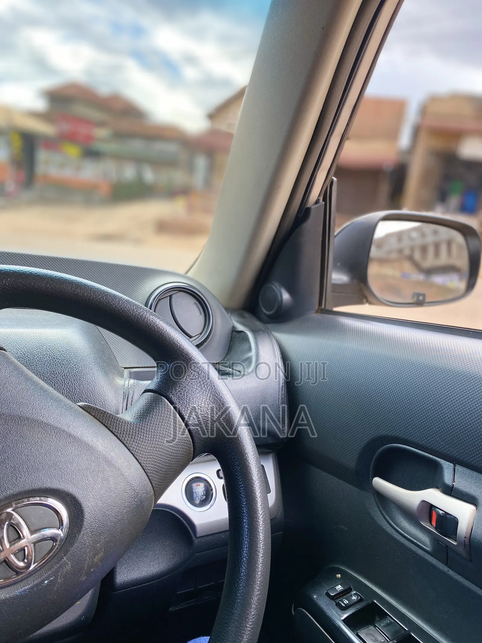 Toyota Corolla Rumion Hatchback 1.8 AWD 2012 Silver