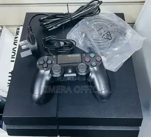 PS4 Standard: The Ultimate Setup With Two Pads and 13 Games (FC27, GTA