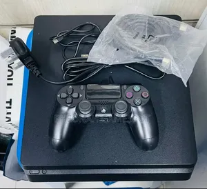 Chipped Ps4 Slim With 13 Games. Cheapest and Cleanest PS4 on Jiji
