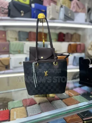 Tote Bag in a Gold-Tone Louis Vuitton-Style