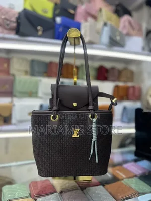 Tote Bag in a Gold-Tone Louis Vuitton-Style