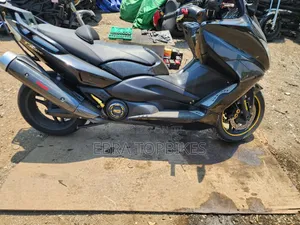 Yamaha 2016 Black