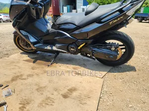 Yamaha 2016 Black