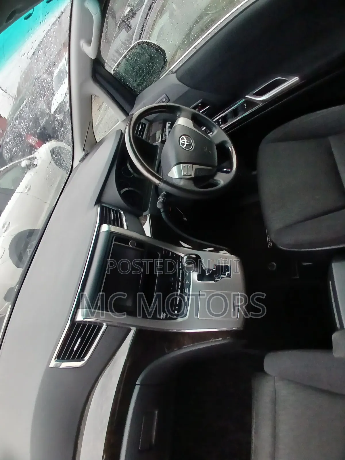 Toyota Alphard 2.4 Petrol AWD 2013 White
