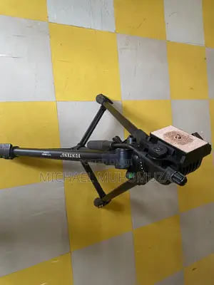 Tripod (Yunteng VCT-880rm)