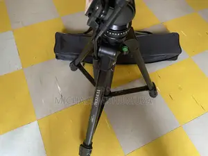 Tripod (Yunteng VCT-880rm)