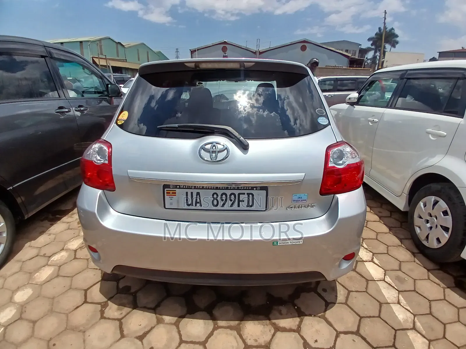 Toyota Auris 2012 Silver