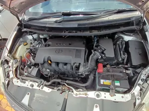 Toyota Auris 2012 Silver