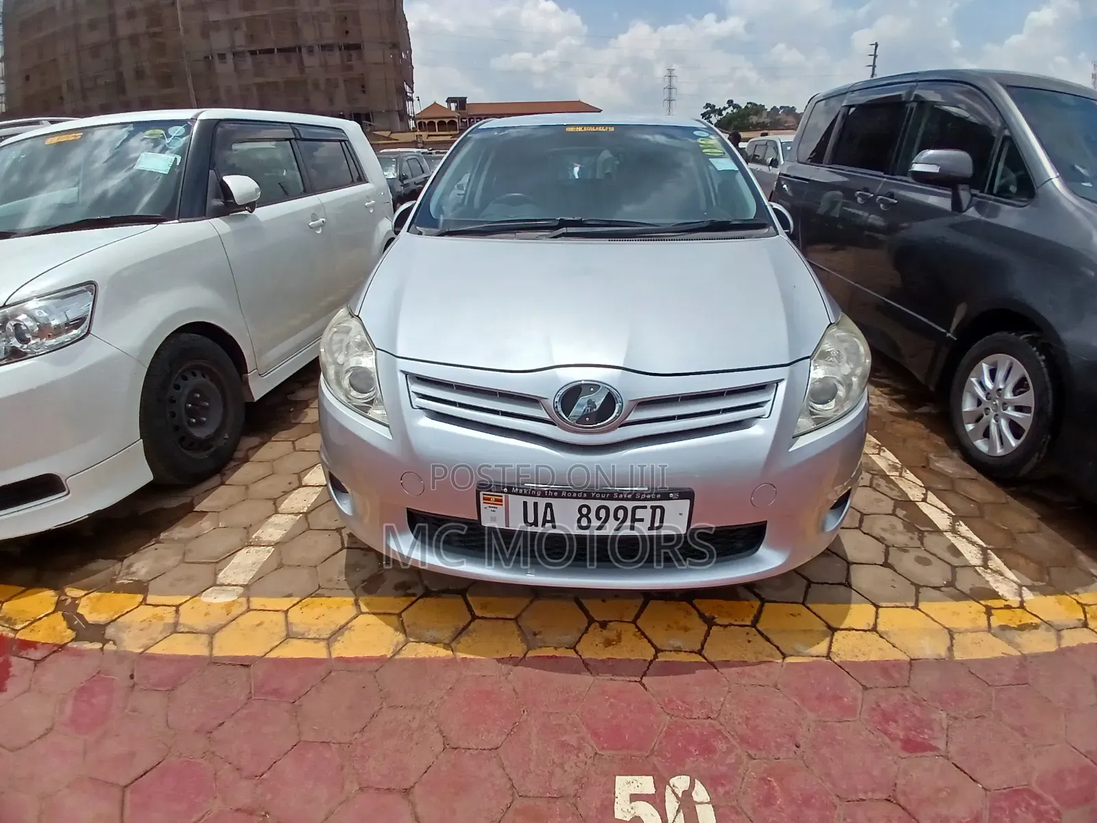 Toyota Auris 2012 Silver