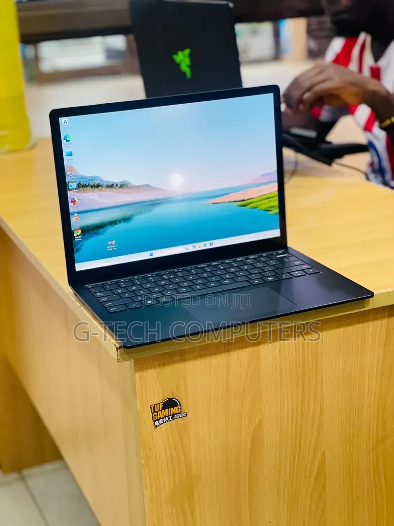New Laptop Microsoft Surface Laptop 4 16GB Intel Core i7 SSD 512GB