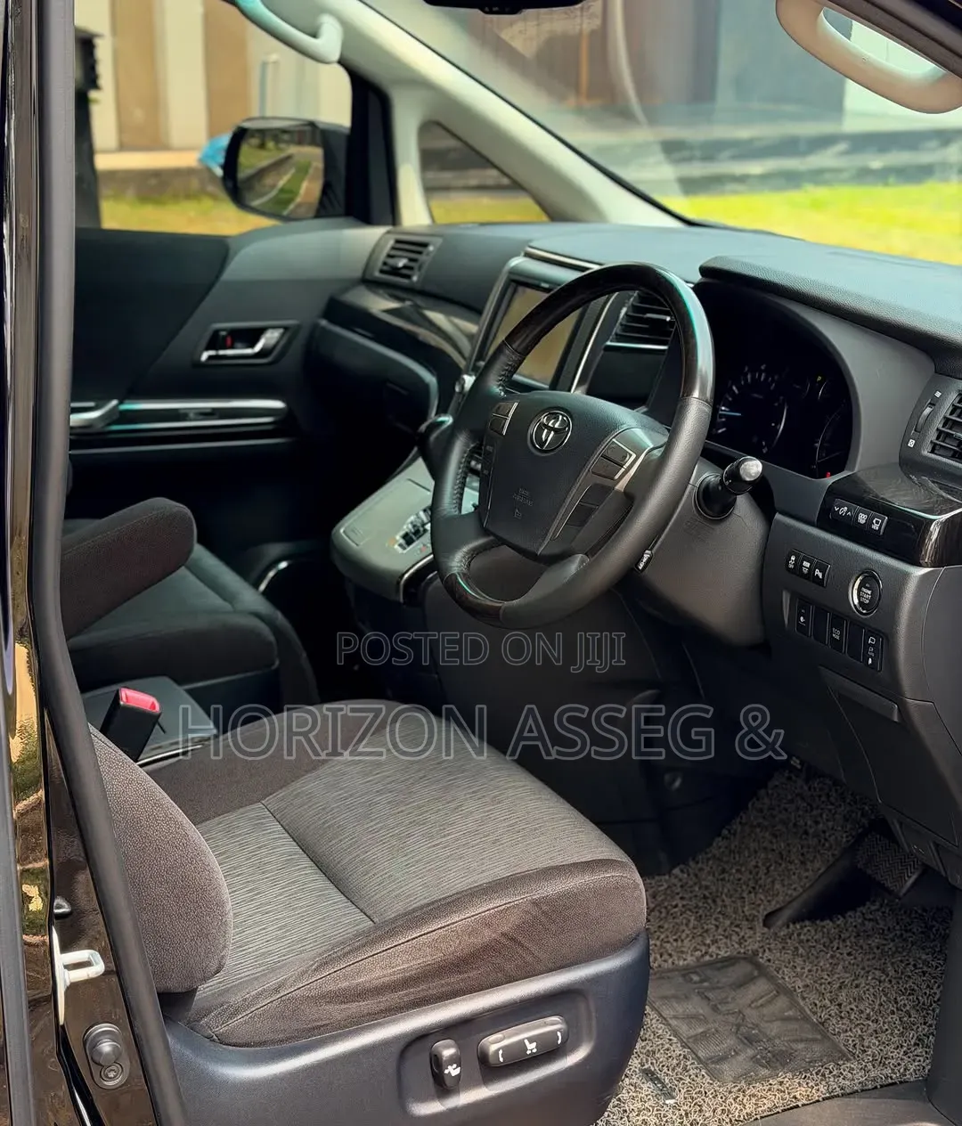 Toyota Vellfire 2011 Black