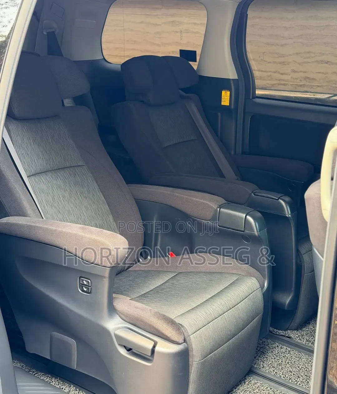 Toyota Vellfire 2011 Black