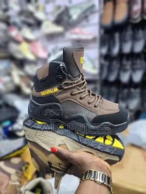 Boot Caterpillar Shoes Avialable Size 40-45