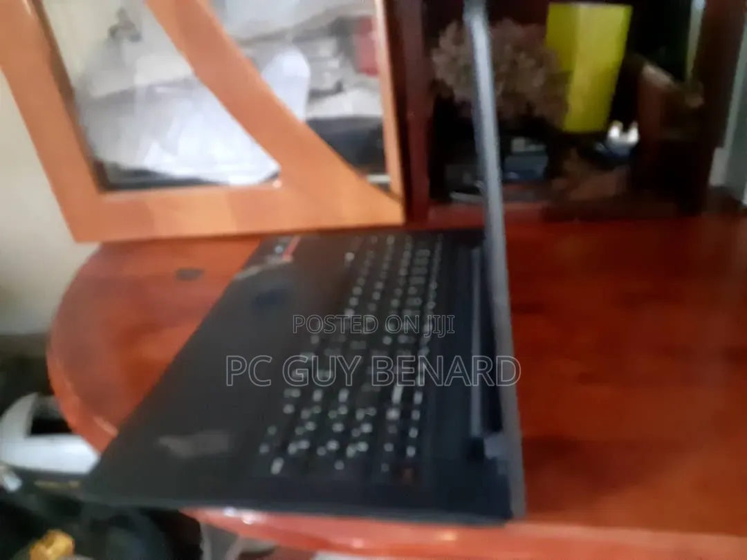 Laptop Lenovo IdeaPad 110 4GB Intel Celeron HDD 256GB