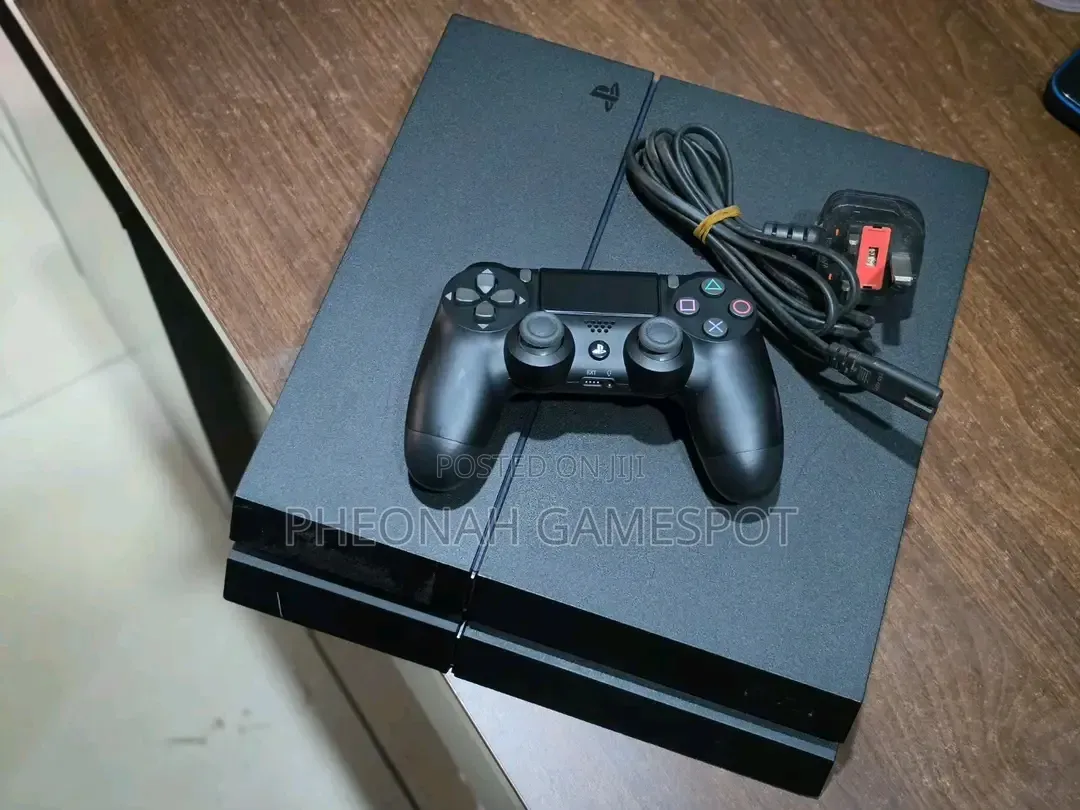 PS4 Standard With 13 Games, 2 Controllers: Your Bed Refuses Boring